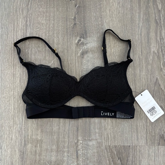NWT Lively Lace No-Wire Push-Up (32A) - Picture 1 of 9